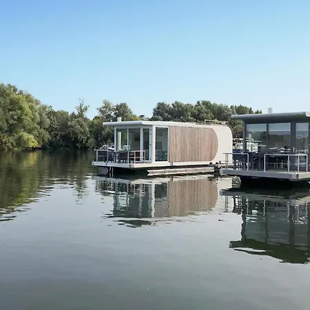 House Boat Martinique Πλωτό κατάλυμα Μάαστριχτ
