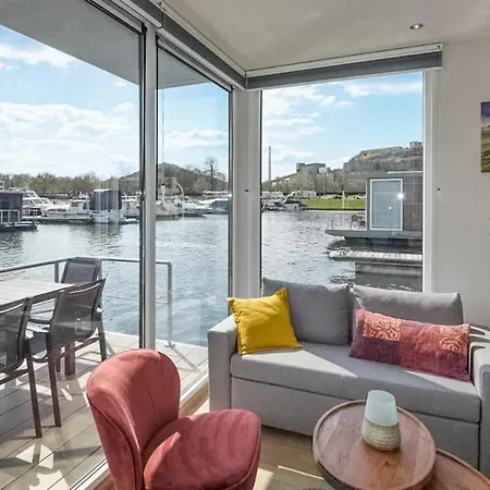 House Boat Martinique Maastricht