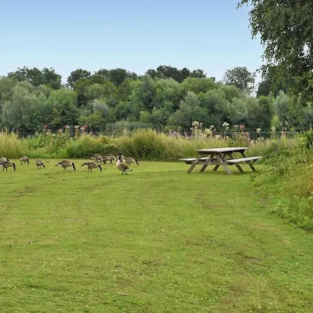 House Boat Martinique ספינת מלון