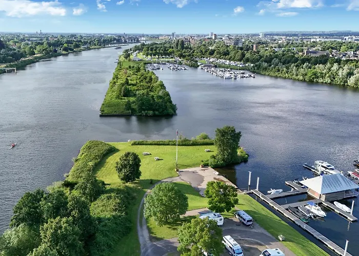 بوتيل House Boat Martinique