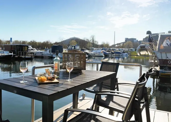House Boat Martinique Hotel en barco