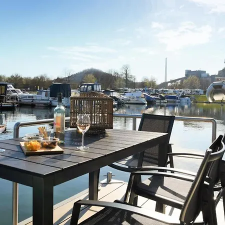 House Boat Martinique Bådhotel
